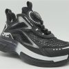 non-slip rotary button breathable shoes